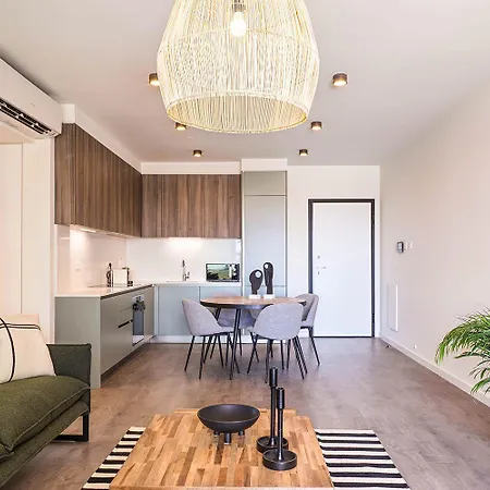Sunset Gardens I Apartment *